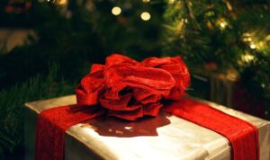 Stop Seasonal Stress with a Holiday Spending Budget